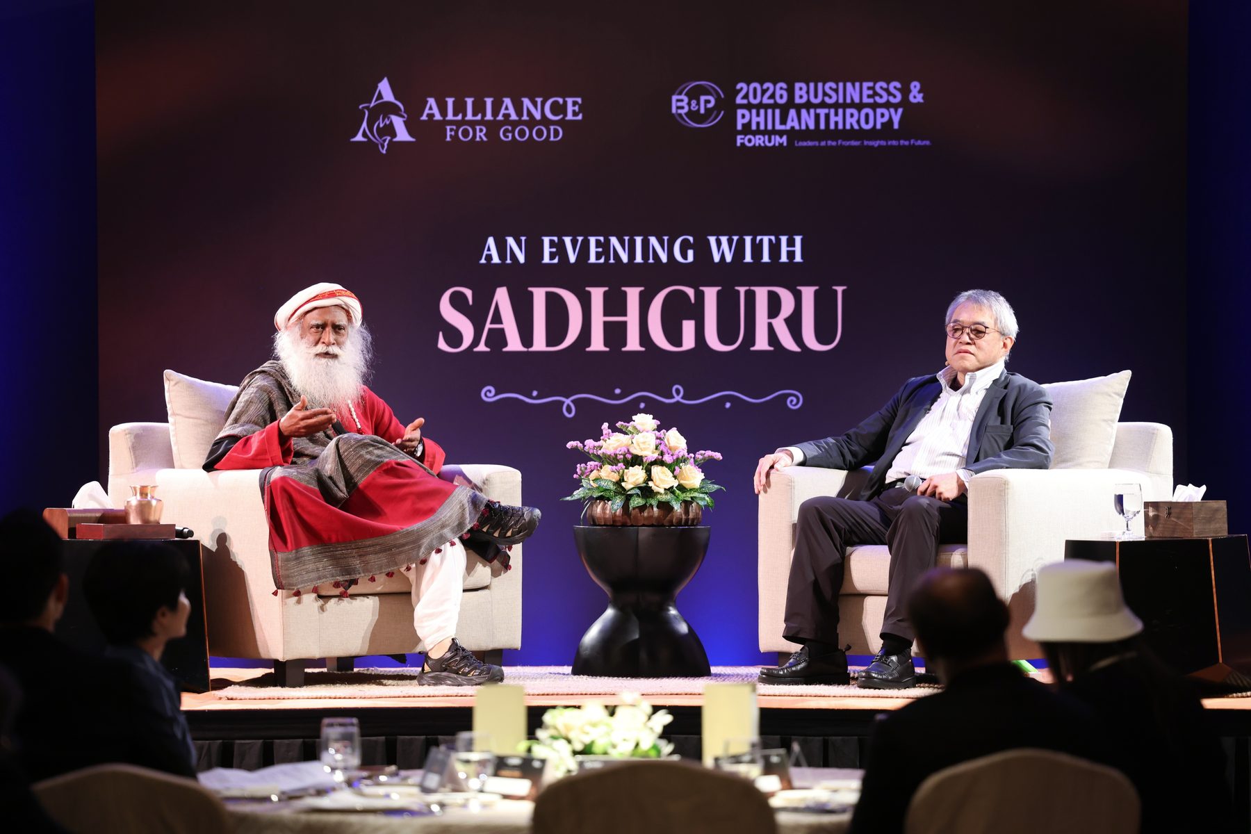 Benjamin Fok Chun-yue in conversation with Sadhguru, Shangri-La Singapore